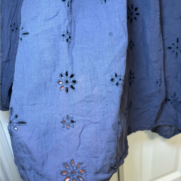 Aerie - Preppy Back to School Navy Dark Blue Eyelet Long Sleeve Blouse in Size S - Picture 3 of 7